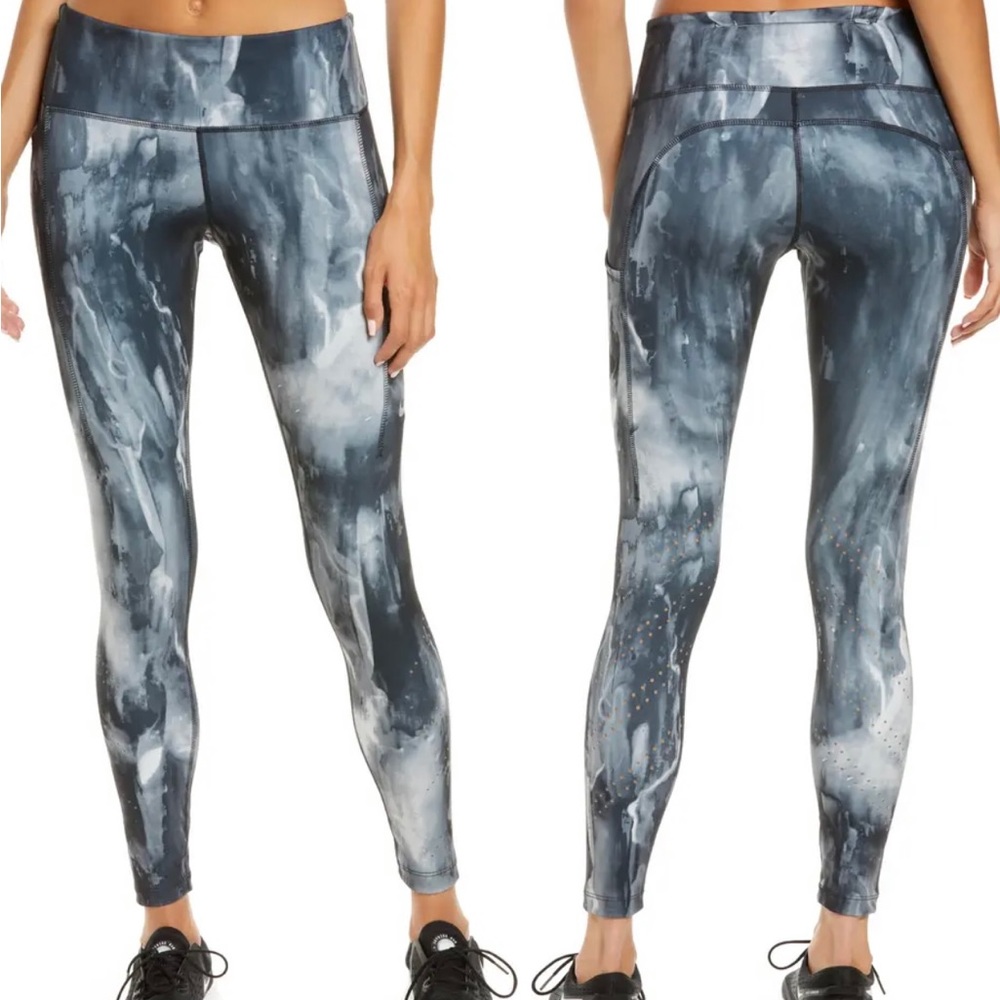 NWT Nike Epic Luxe Leggings